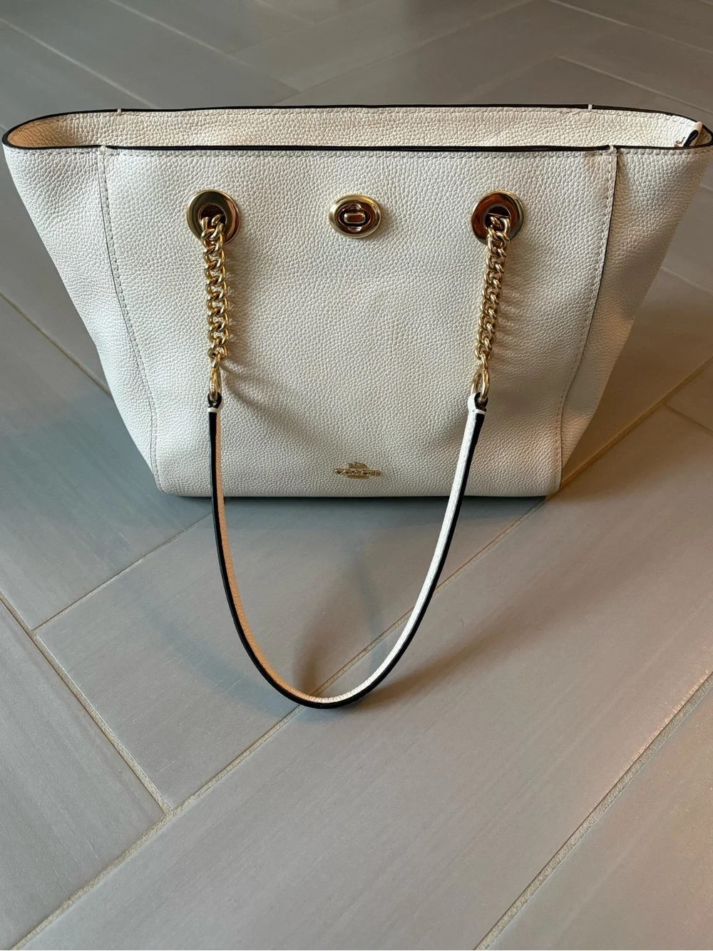 Coach Polished Pebbled Leather Turnlock Chain Tote 27 | Creamy White